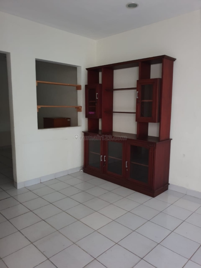 Rumah bagus siap huni daerah taman palem lestari, Jakarta Barat, Taman Palem, Jakarta Barat