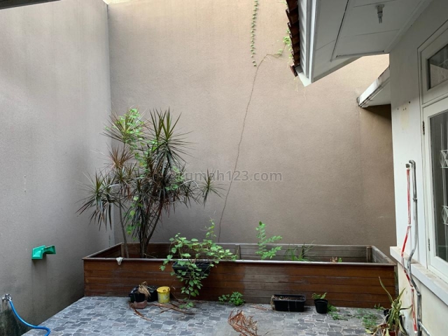 Mha Rumah Kawasan Graha Famili Surabaya, Graha, Surabaya