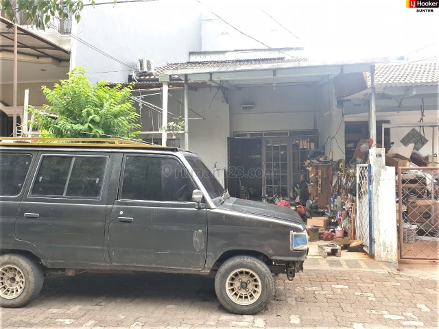 RUMAH TUA HITUNG TANAH KOMPLEK DANAU INDAH SUNTER, Sunter, Jakarta Utara