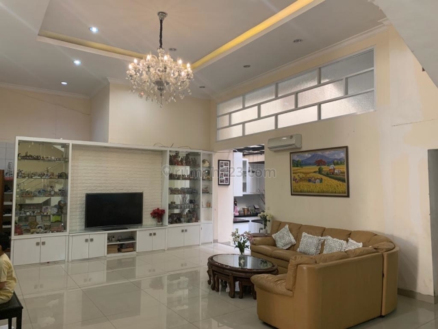 Rumah Mewah di Grisenda, Pantai Indah Kapuk, Jakarta Utara