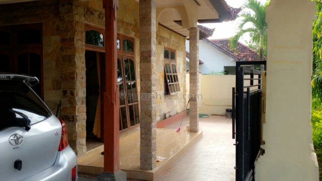 Rumah Asri Dekat GWK, Ungasan, Badung