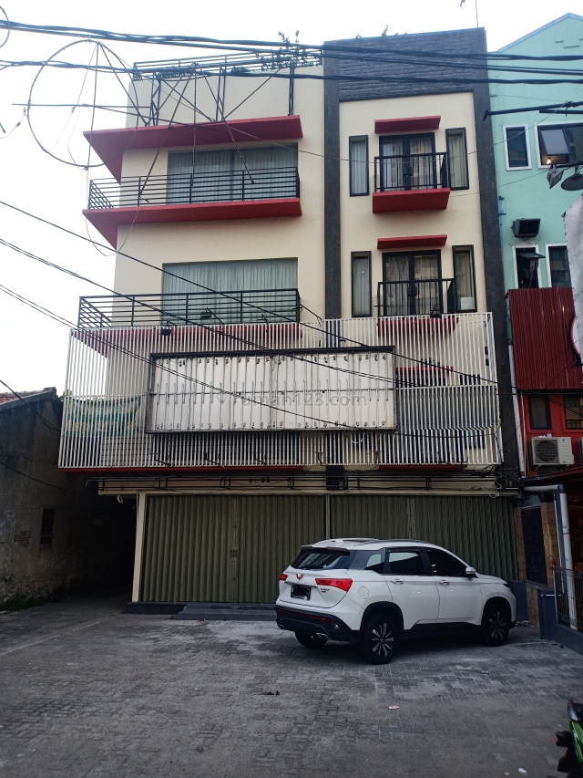 RUKO HOKI (LOKASI STRATEGIS) | Non.402, Puri Indah, Jakarta Barat