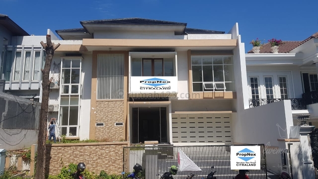 rumah baru Gress siap huni graha family dekat Citraland, Pakuwon indah,wbm,royal residence, Graha, Surabaya