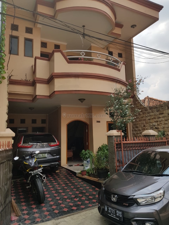 Rumah di Radio dalam JL Antene X 20B siap huni! Full furnish lokasi bagus nyaman aman Nego, Kebayoran Baru, Jakarta Selatan