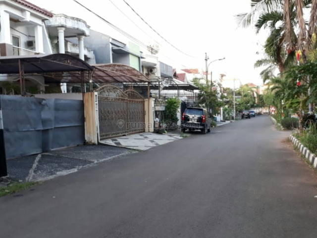 Rumah bagus 2lnt, komplek, jalan lebar 3 mobil, uk 7x24m, harga 3 Milyard, Sunter, Jakarta Utara