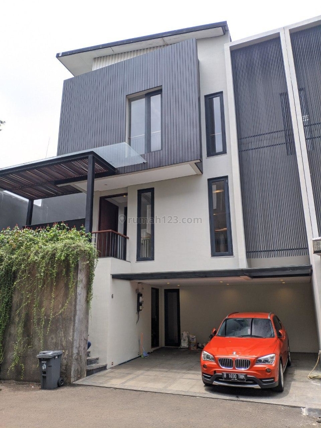 Rumah Mewah Private Pool Lokasi Strategis Cilandak Jakarta Selatan, Cilandak, Jakarta Selatan