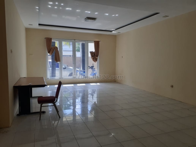 Rumah bisa untuk kantor atau usaha, Tebet, Jakarta Selatan
