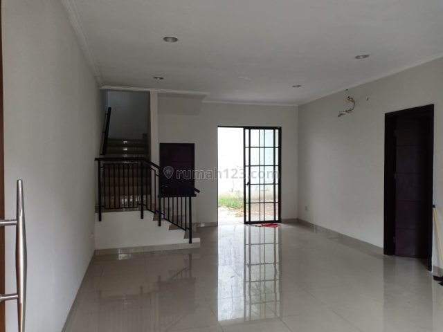 Termurah Rumah Green Lake City 8x20 Cluster East Asia, Duri Kosambi, Jakarta Barat