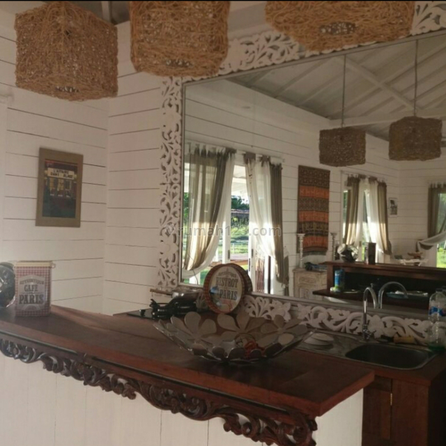 Super premium freehold (SHM) ocean view, 1 unit villa diatas tanah 10.000 m2 ( 1 HA) Beach front. Lokasi snorkling dengan suasana villa yang sangat nyaman dan pantai yang indah. Harga terjangkau, negotiable., Pandawai, Sumba Timur
