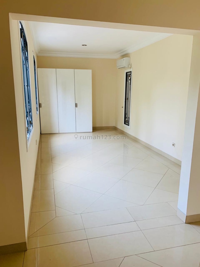 Rumah Bagus Jl. Kemang Timur Jakarta Selatan, Kemang, Jakarta Selatan