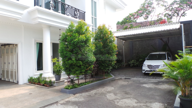 NICE HOUSE FOR EXPATRIATE US$2000, Cipete, Jakarta Selatan
