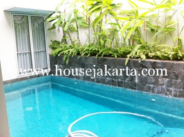 House for lease at kuningan nice and modern house, Pondok Indah, Jakarta Selatan