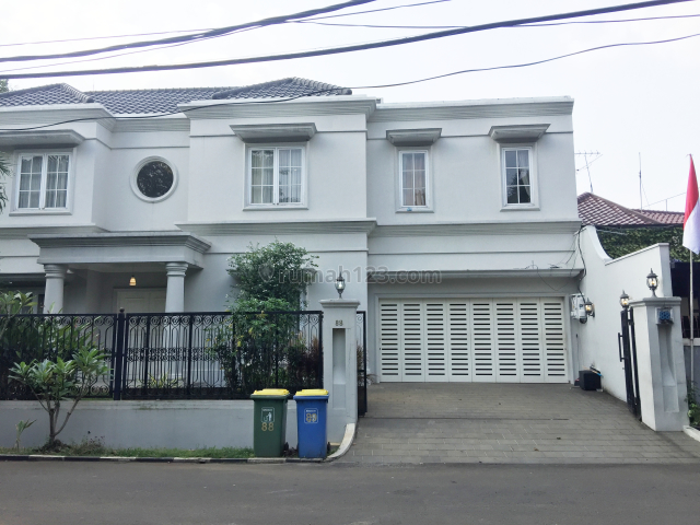 House for lease at Dukuh Patra kuningan nice and modern house prime location 24 hour security complex, Kuningan, Jakarta Selatan