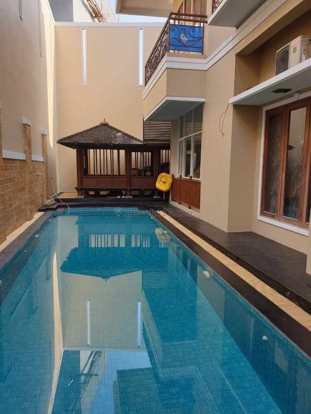Rumah di cipete selatan, Cipete, Jakarta Selatan