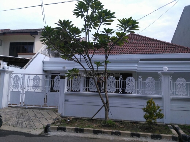 Rumah lokasi Margorejo indah Surabaya, Wonocolo, Surabaya