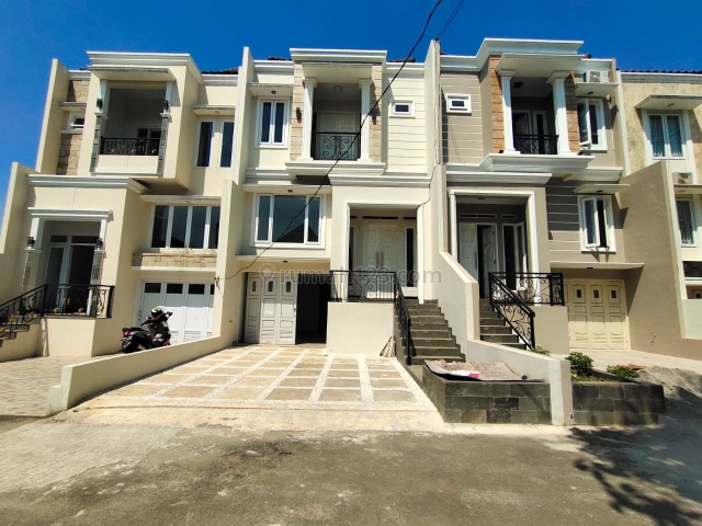 5 Menit Kecilandak Rumah Mewah Private Pool di Jagakarsa Jakarta Selatan, Jagakarsa, Jakarta Selatan