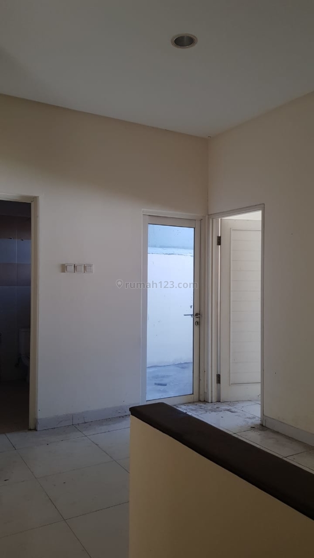 Rumah Cantik Dn Murmer, Pantai Indah Kapuk, Jakarta Utara