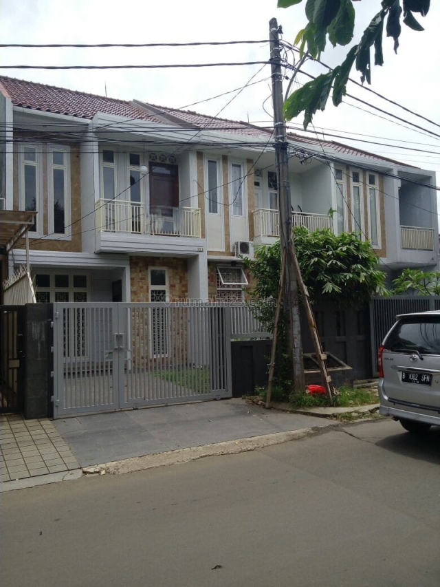 Rumah di Megapolitan Cinere, Cinere, Jakarta Selatan