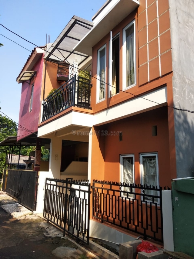 rumah 2 lantai dan bagus, Ciputat, Tangerang Selatan