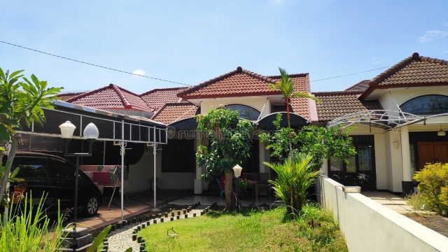Rumah minimalis dan cocok untuk keluarga, Darmo permai, Surabaya
