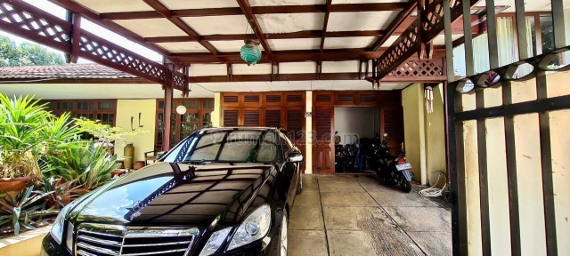 Rumah tua layak huni Kemang Dalam Area,, Kemang, Jakarta Selatan