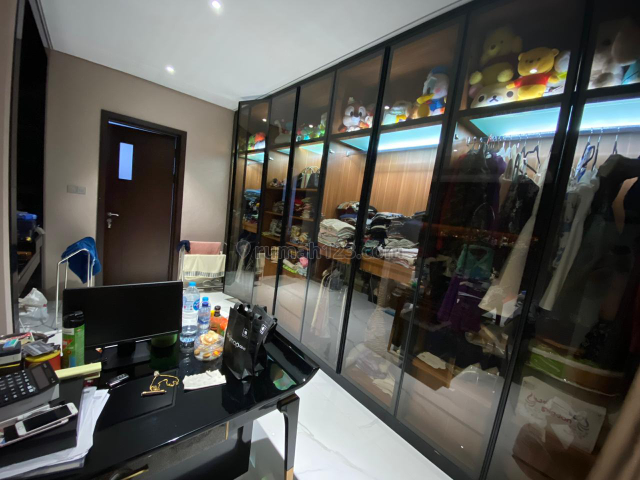 Rumah Cantik Dan murmer, Pantai Indah Kapuk, Jakarta Utara