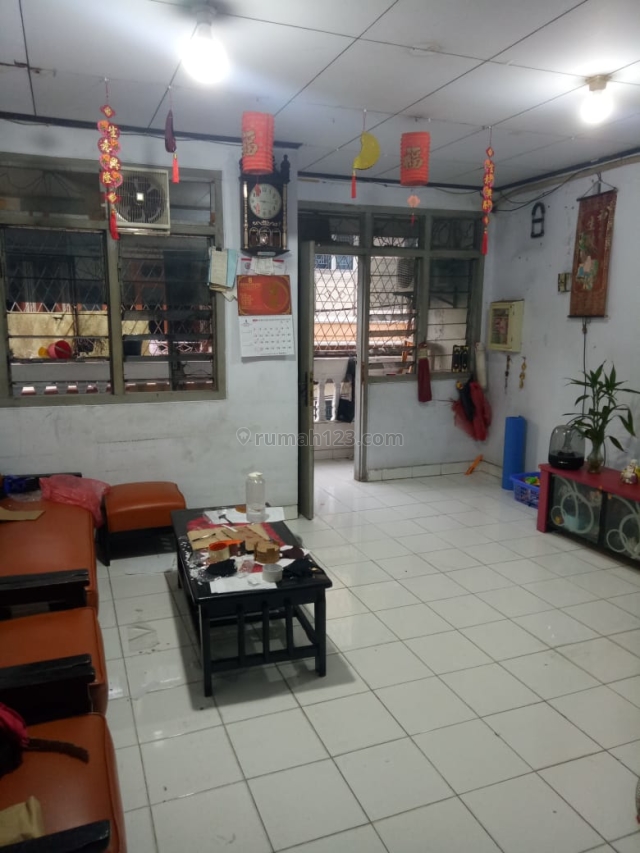 Rumah Pademangan, bangunan 3 lantai, siap huni, Pademangan, Jakarta Utara