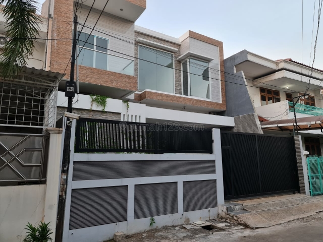 Rumah di Pluit Permai, Pluit, Jakarta Utara
