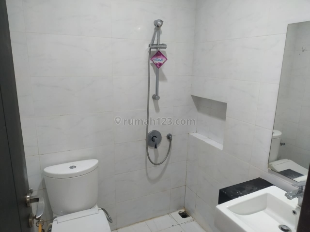 RUMAH DI GREEN LAKE CITY CLUSTER EAST ASIA 4x12 FURNISHED , RUMAH DI JAKARTA BARAT 4x12 FURNISHED , RUMAH SIAP HUNI TINGGAL BAWA KOPER DI GREEN LAKE CITY 4x12 , RUMAH DI GREEN LAKE CITY 4x12 FURNISHED, Green Lake City, Jakarta Barat