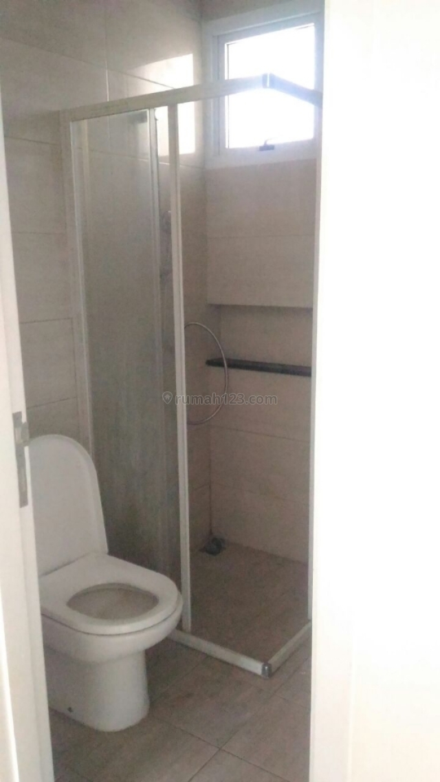 rumah 2lt, 3+1kmr tidur greenpuri jakarta barat kosambi, Duri Kosambi, Jakarta Barat