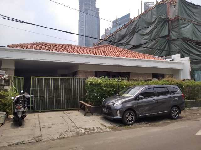 Rumah Cantik dan Strategis, Menteng, Jakarta Pusat