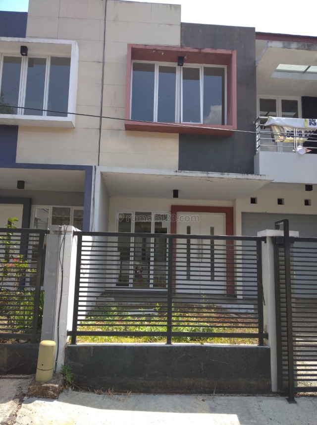 Rumah minimalis nyaman di pondok hijau, Pondok Hijau, Bandung