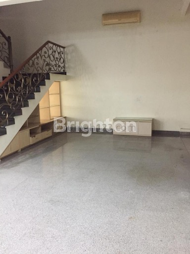 Rumah 3 Lantai di Permata Buana BEBAS BANJIR Jakarta Barat, Permata Buana, Jakarta Barat