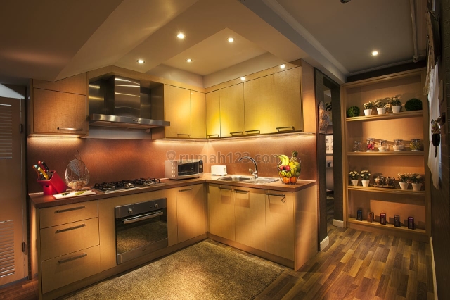 Rumah minimalis , modern, cozy 3 lantai di kemang, furnish , dalam town house, Kemang, Jakarta Selatan