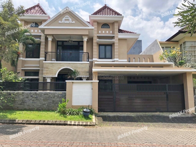 Rumah Mewah Luas di Istana Dieng Tengah, Dieng, Malang