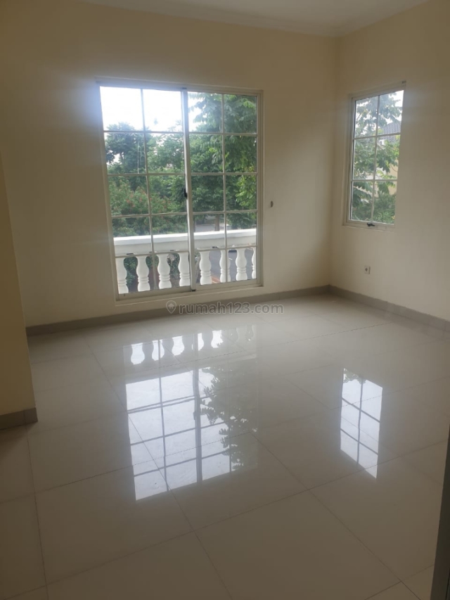 Rumah di green lake city,Uk.6x15m,Hoek,AC 3,Harga:65 jt, Green Lake City, Jakarta Barat