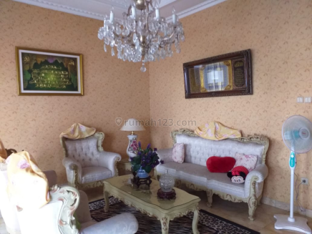 Rumah Pejaten Jaksel Strategis, 500 m ke Pejaten Village, harga under NJOP, Pejaten, Jakarta Selatan