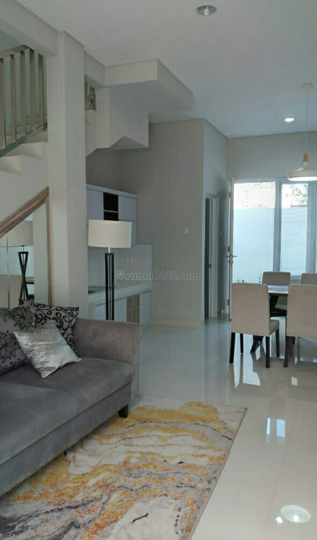 Rumah baru cantik minimalis, 2 lantai,jalan lebarr 2 mobil, SHM, 1.55 Milyard, Kelapa Gading, Jakarta Utara