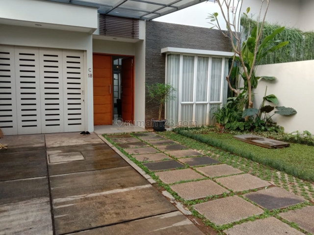 Rumah Bagus di Casamora Town House, Cilandak Tengah, Cilandak, Jaksel, Cilandak, Jakarta Selatan