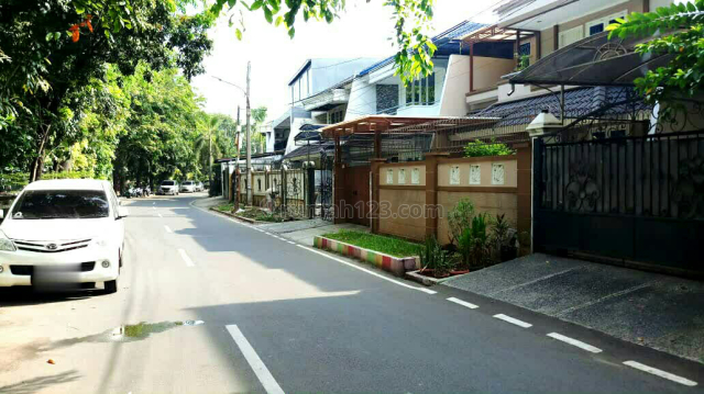 Rumah bagus 2lantai, jalan lebarr, LT 200 m2, SHM harga 6.25M, Sunter, Jakarta Utara