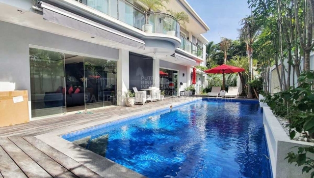 Villa Treeze Seminyak, Uluwatu, Badung