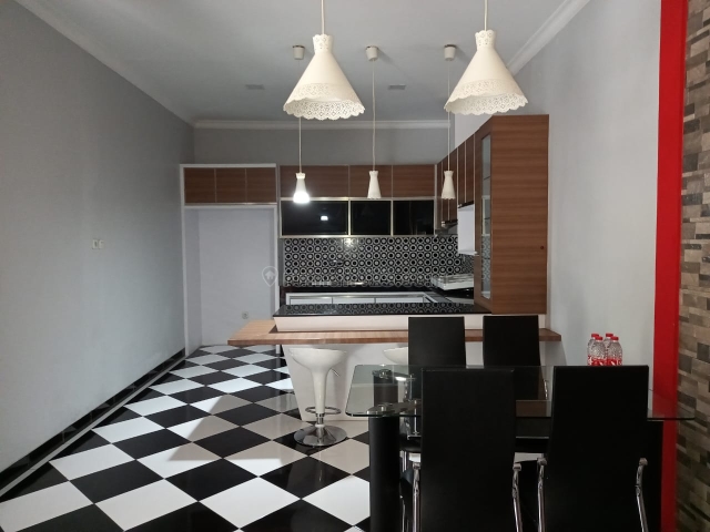 Rumah di greenlake city,cluster west europe,Hoek,Uk.8x15m,Harga:85 jt/thn, Green Lake City, Jakarta Barat