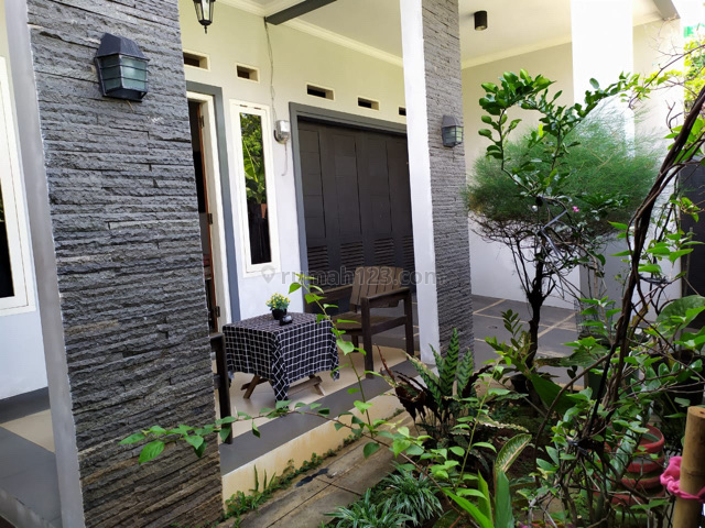 rumah bagus dan murah dekat dengan rumah artis, Bintaro, Jakarta Selatan