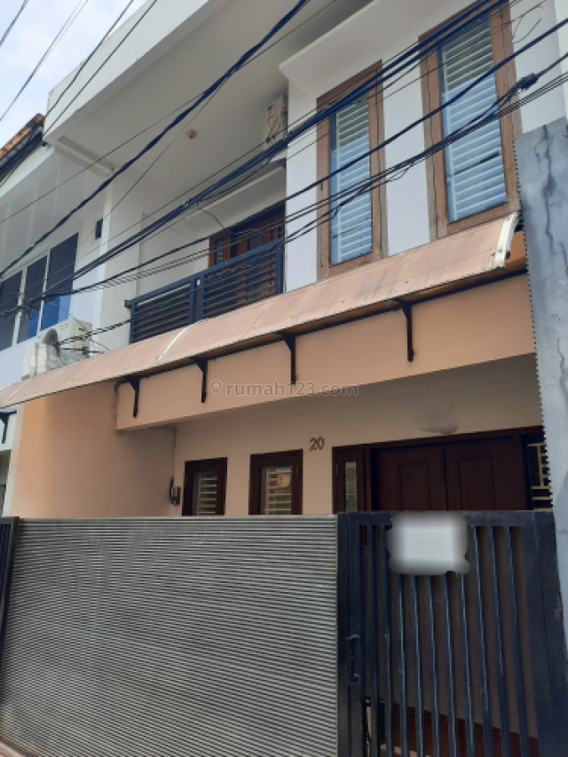 rumah minimalis dan siap pakai, Tanjung Duren, Jakarta Barat