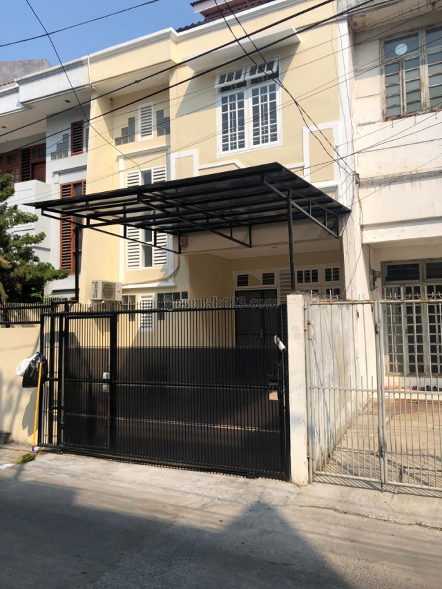 RUMAH HOKI 2.5 Lt (BAGUS & CANTIK) | Non.342, Taman Ratu, Jakarta Barat
