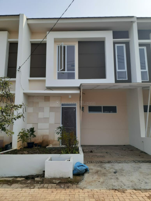 Rumah Mainroad Nyaman 2Lantai Lokasi Super Strategis dekat Akses Tol Padalarang, Padalarang, Bandung