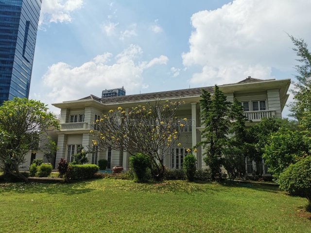 Rumah Mewah dikawasan bisnis, Kuningan, Jakarta Selatan