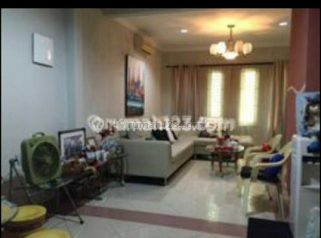 Rumah Cantik Cluster Akasia, Pantai Indah Kapuk, Jakarta Utara