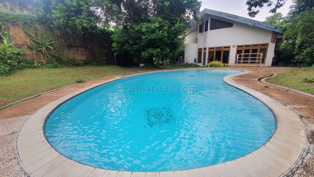 House for rent In Kemang Raya area "Commercial area", Kemang, Jakarta Selatan