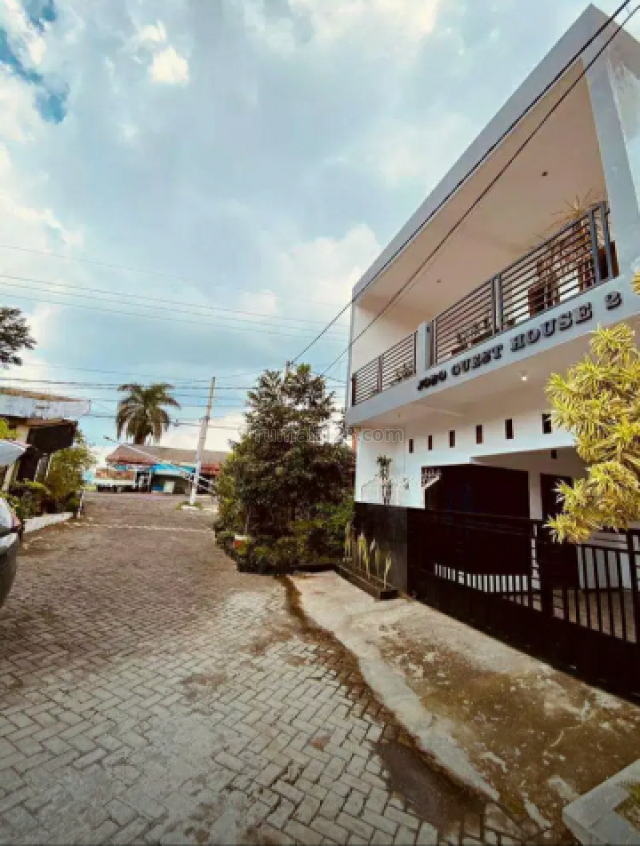 Rumah mewah one gate karangploso malang, Karangploso, Malang